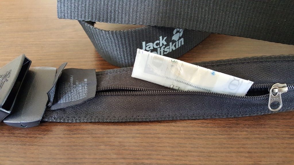 Jack Wolfskin belt internal hidden pocket